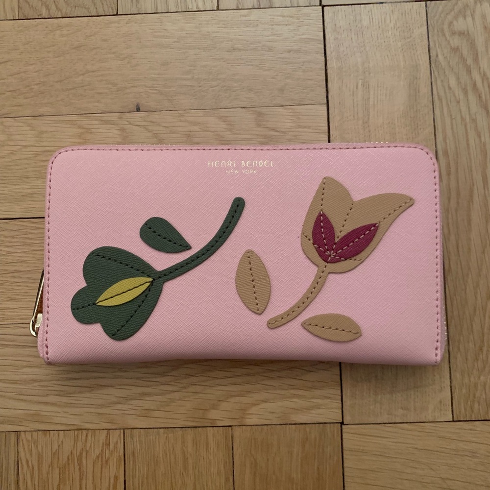 NWT Henri Bendel Pink Floral Zip Up Wallet